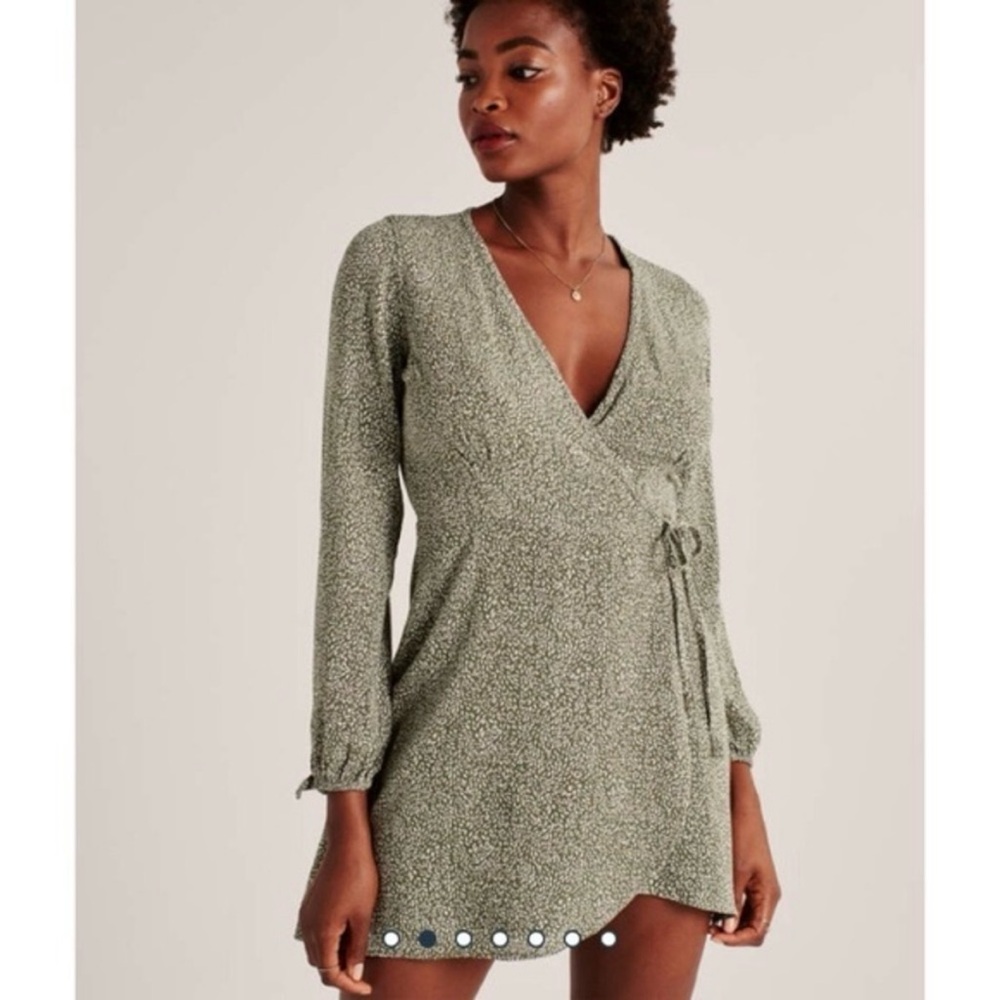 Abercrombie & Fitch Women’s Wrap Mini Dress Long Sleeve Leaf Print Olive Green S - Picture 2 of 13
